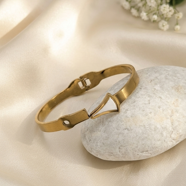 Modren Minimal Gold Open Kada