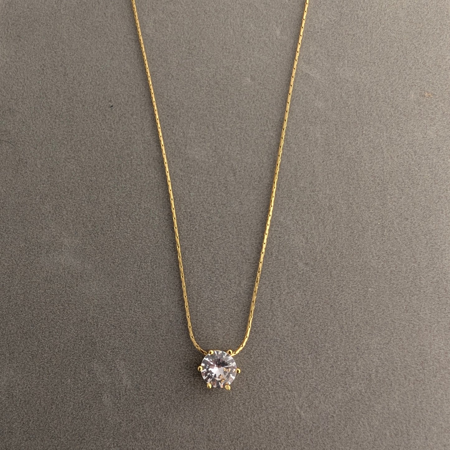 Daisy bloom necklace