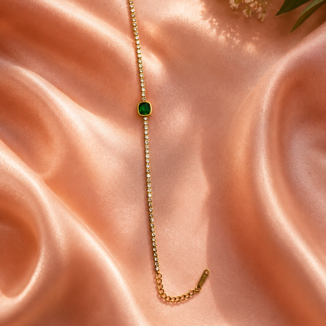 SingleGreen Oval Gemstone Bracelet