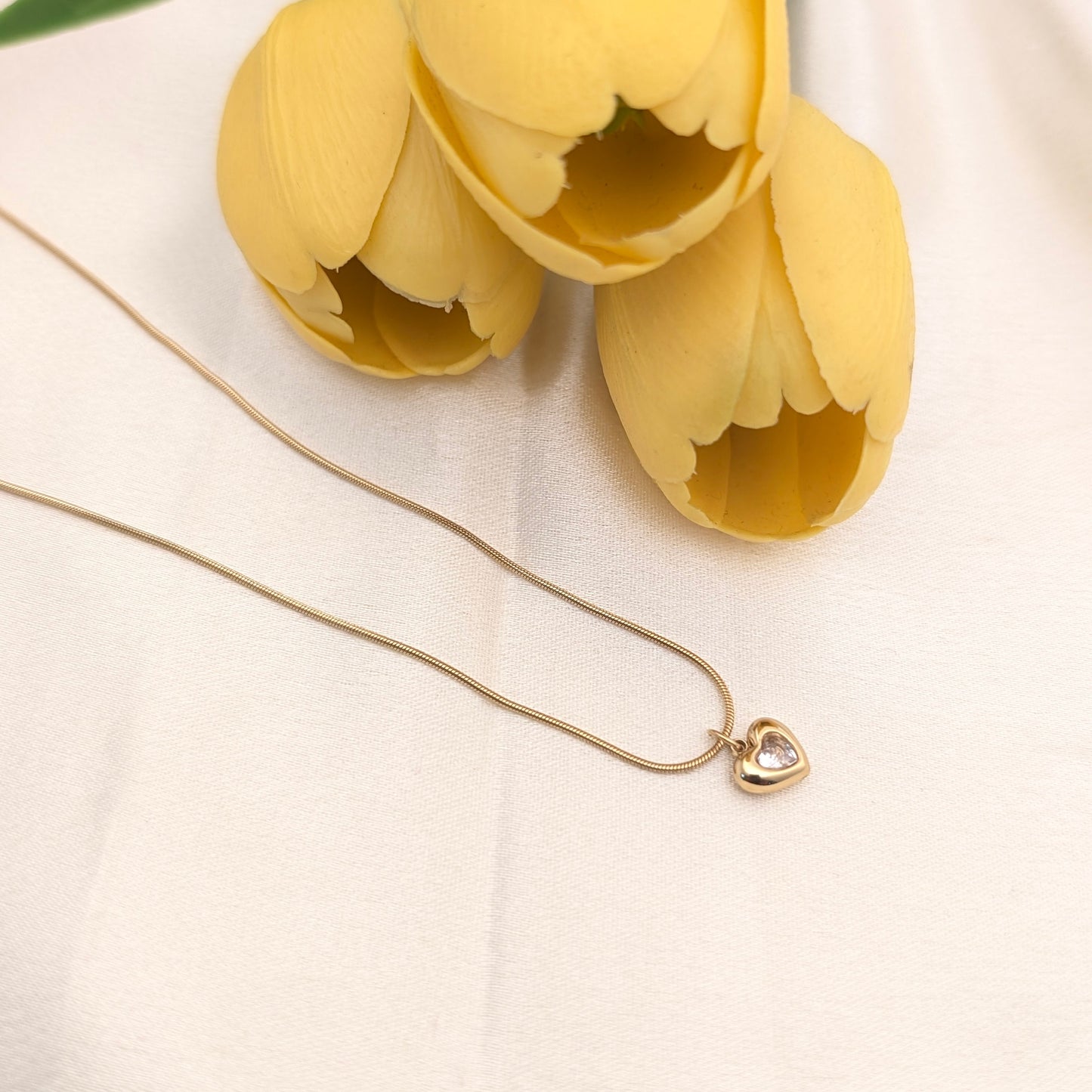 Heart Pendant Minimal Chain