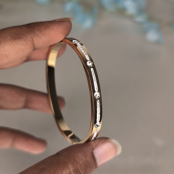 Casual stones baby size kada