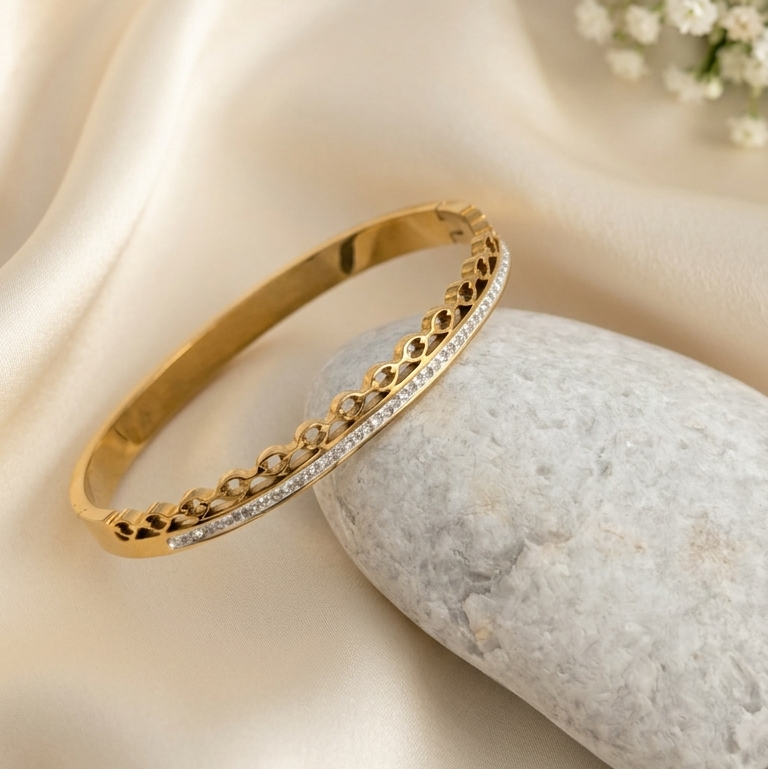 Minimalist Gold Vine Cuff Kada