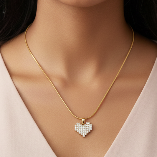 Sparkling heart pendant necklace