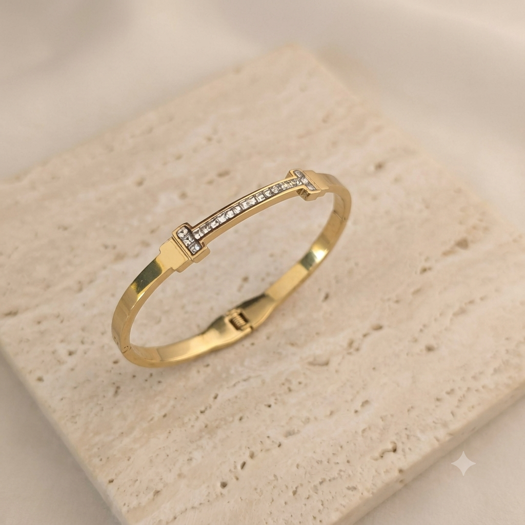 Simple elegant antitarnish kada