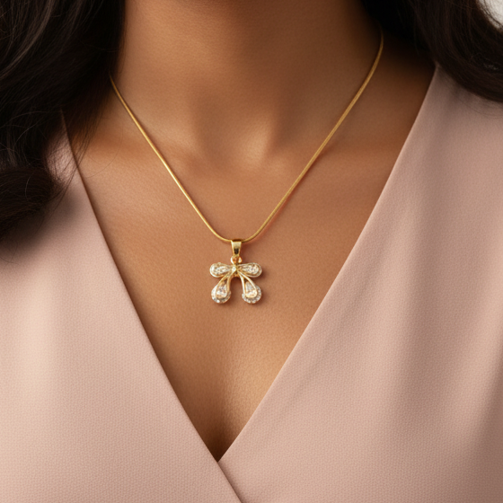 Crystal bow necklace
