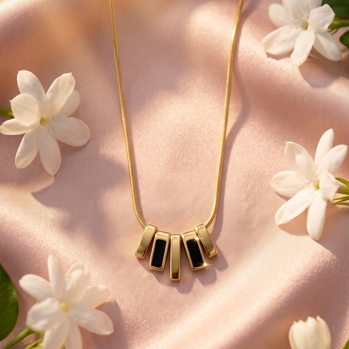 Gold chain with Italian pendant