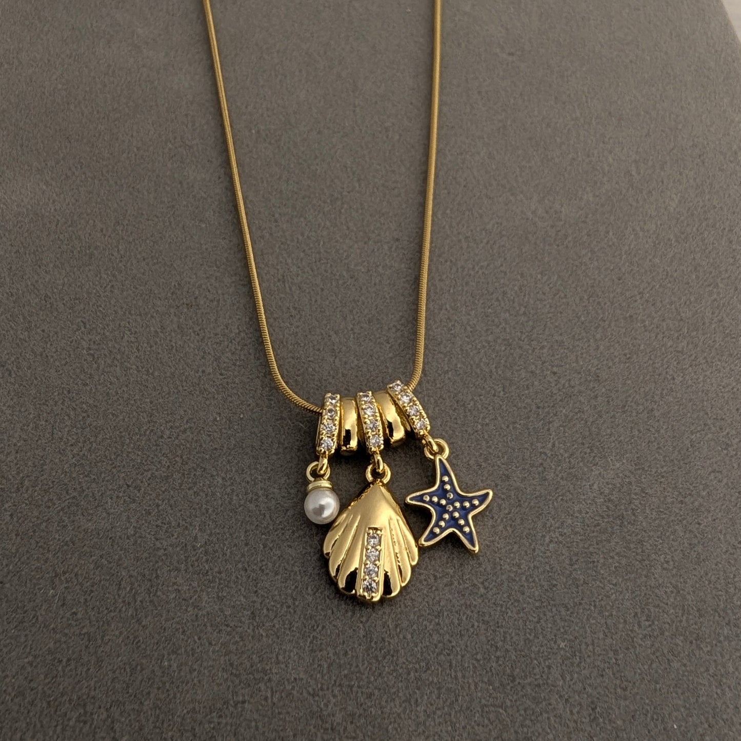 Oceania Charm Pendant Chain