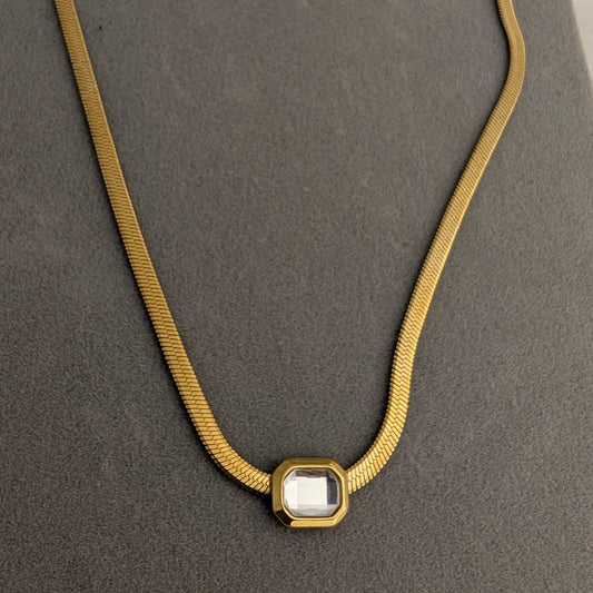 The square solitaire sleek chain