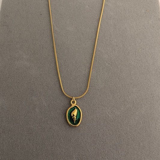 Forest drop necklace