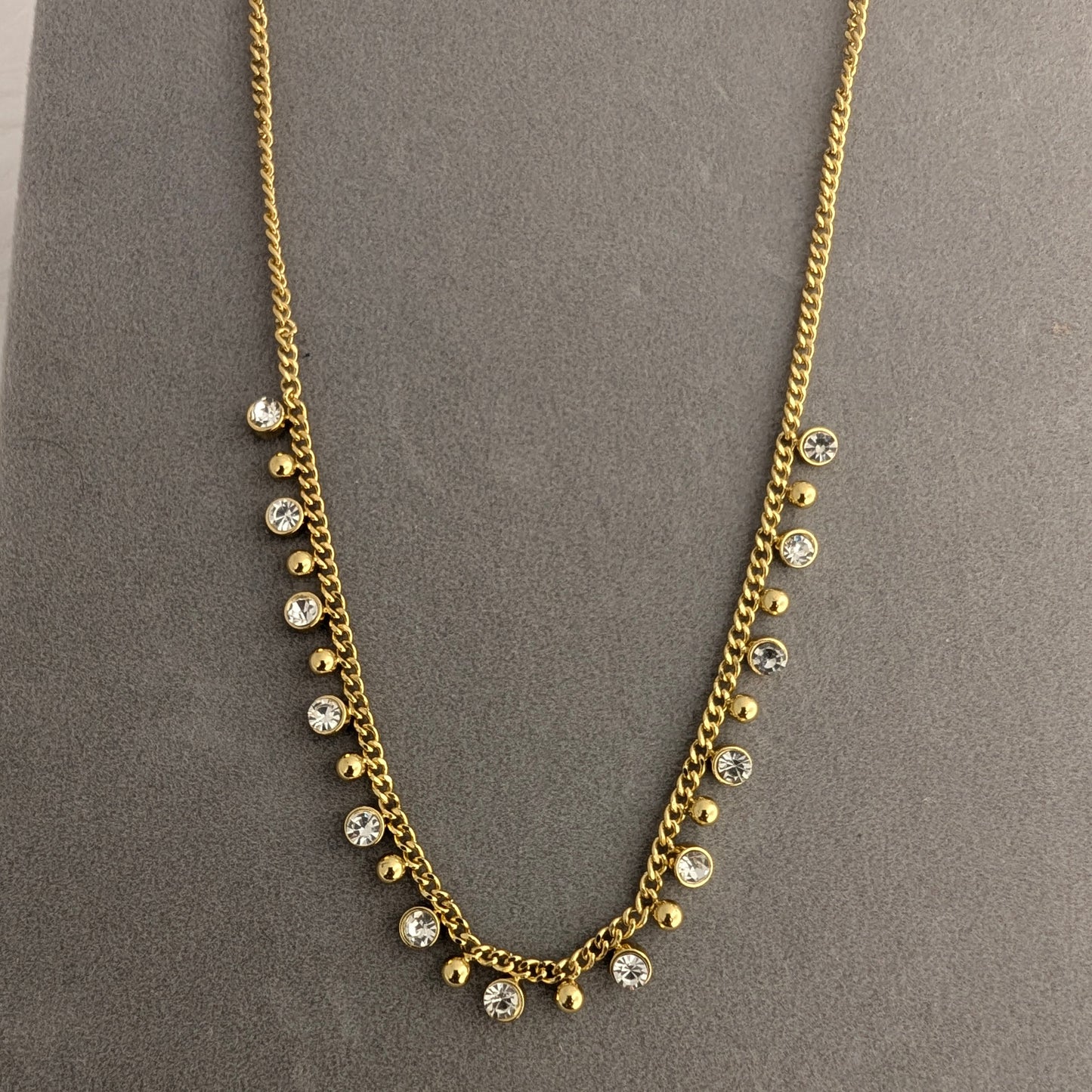 Golden Dewdrop necklace