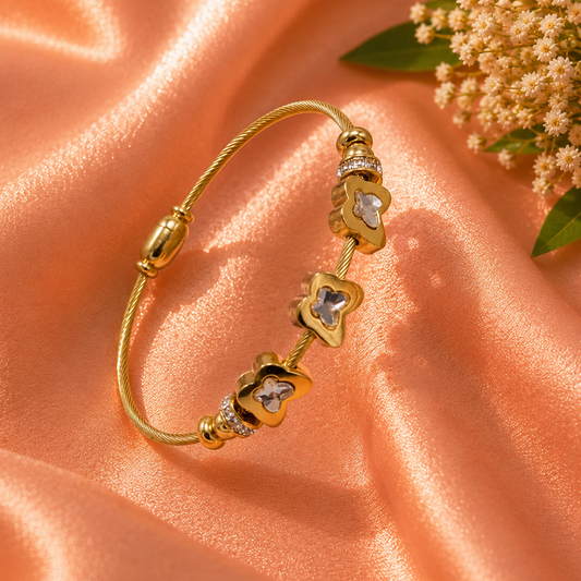 Elegant Clover Crystal Kada