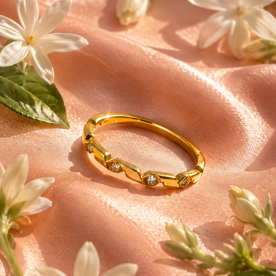 Minimal Gold Link Crystal Ring