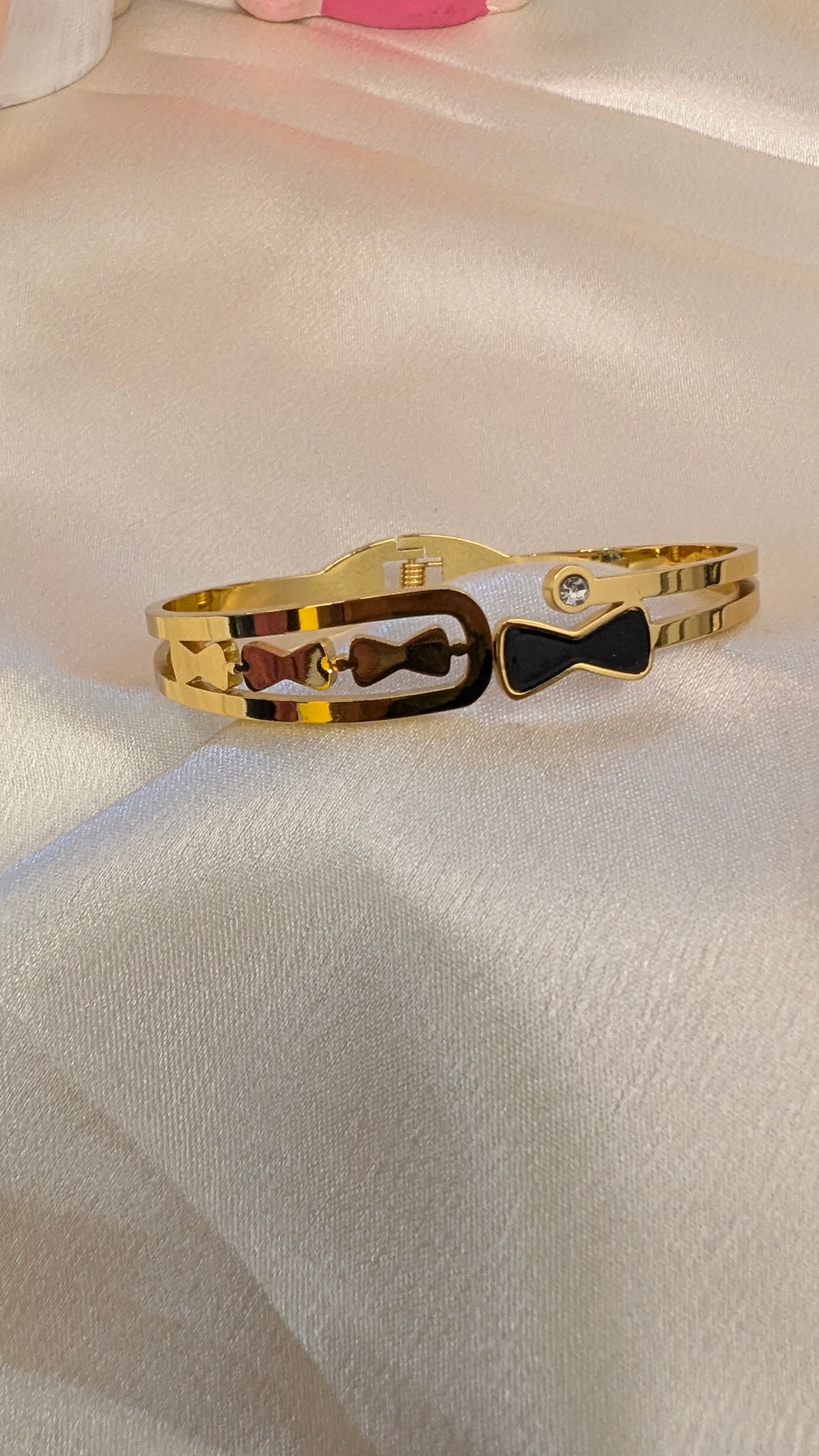 Antitarnish simple bow model kada