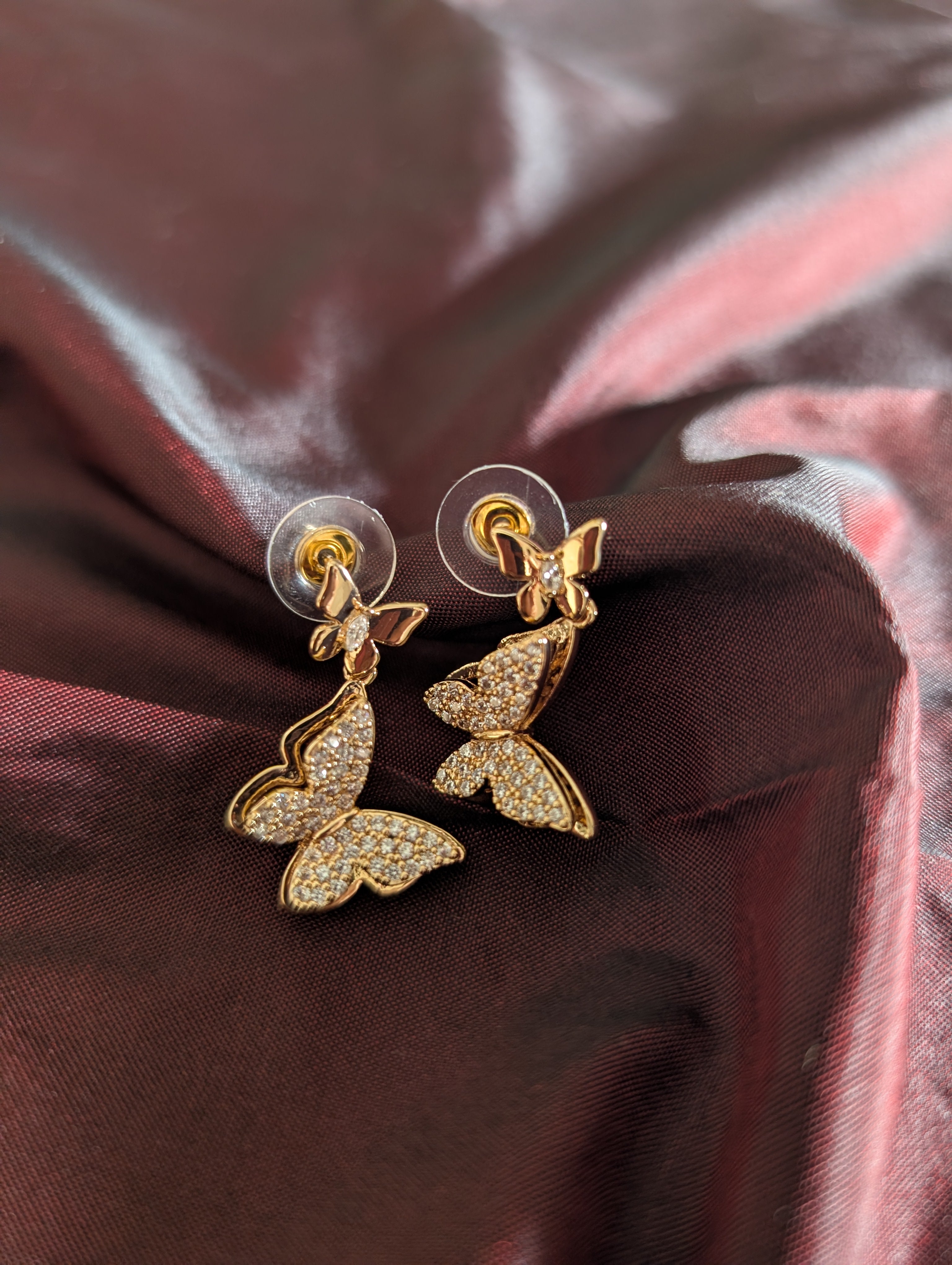 Gold-Plated Crystal Butterfly Drop Earrings – Elegant & Sparkling