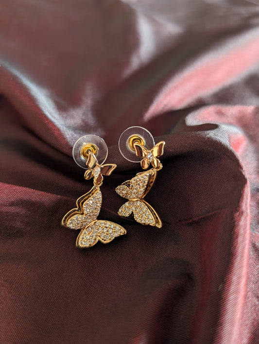 Gold-Plated Crystal Butterfly Drop Earrings – Elegant & Sparkling