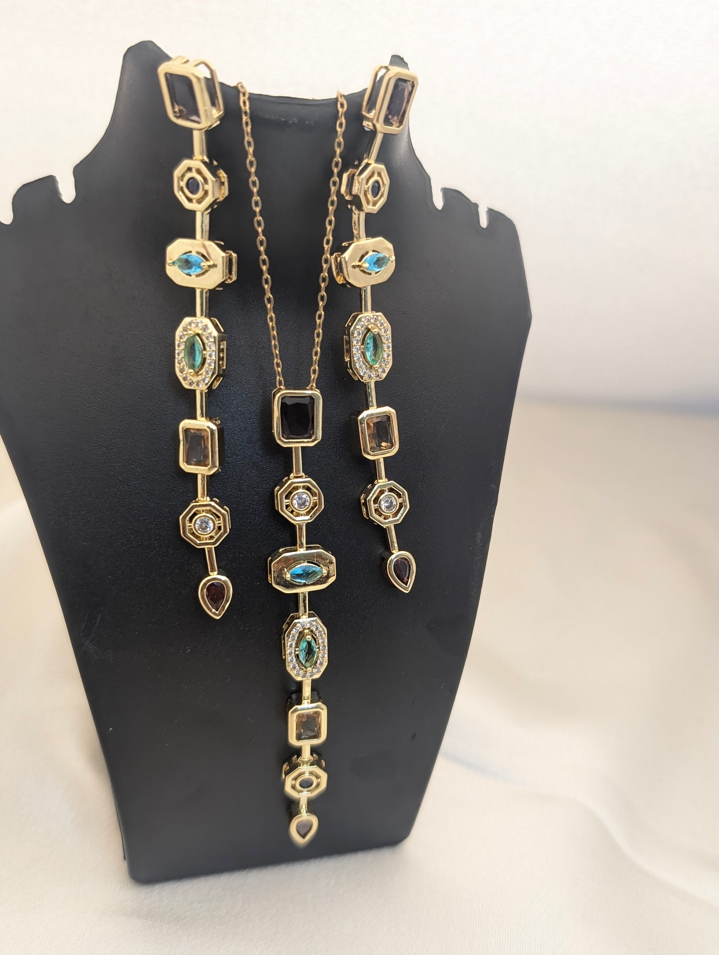 The empress Multi-Gem drop set.