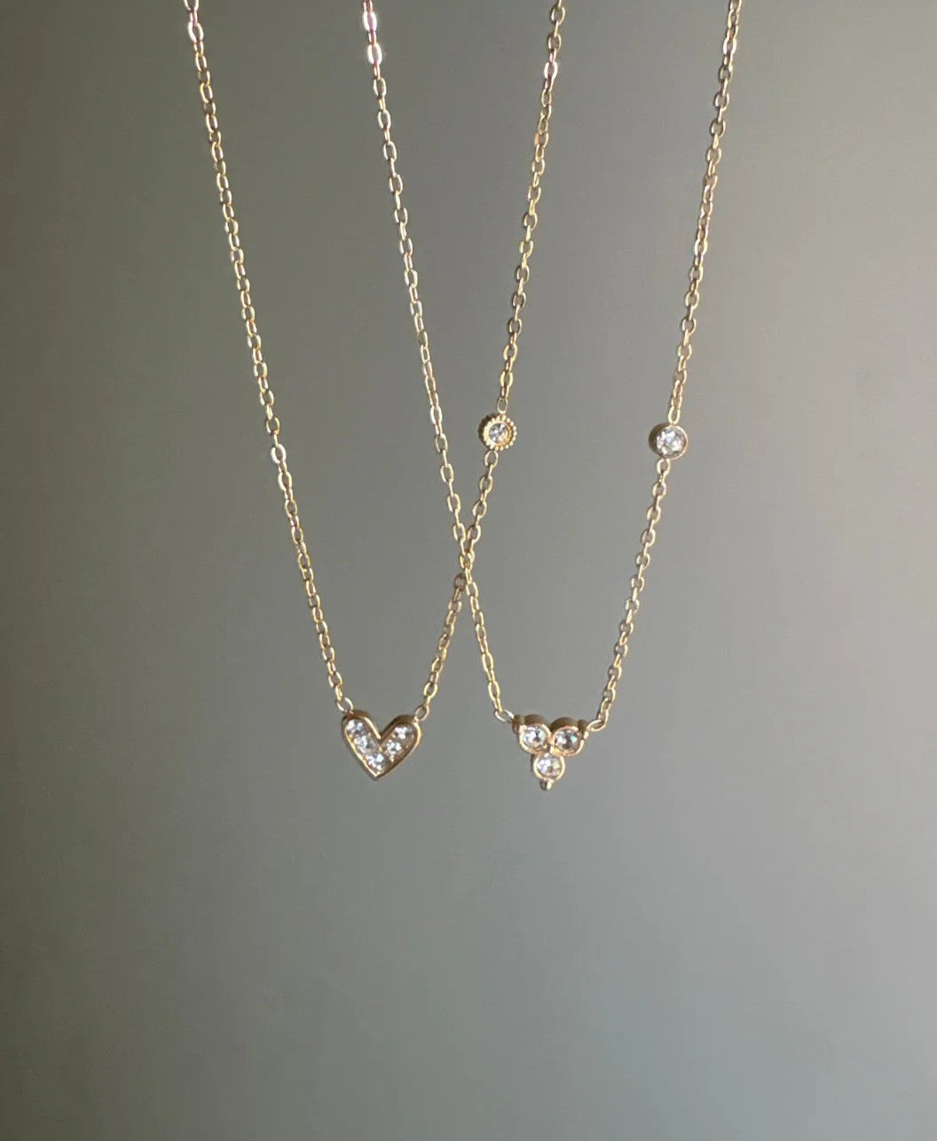 Minimal trio flower chain