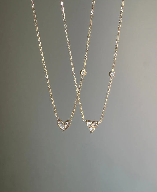 Minimal trio flower chain