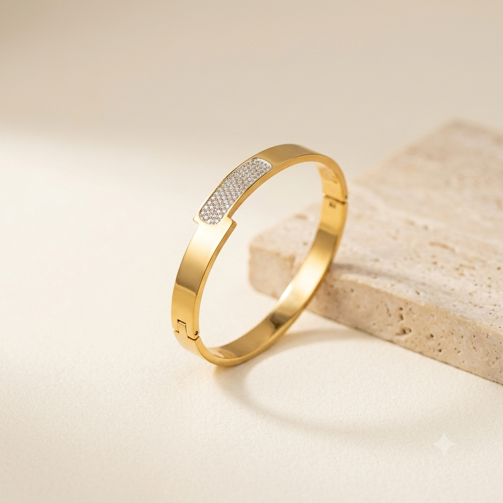 Textured pave-Set clear Stone Kada