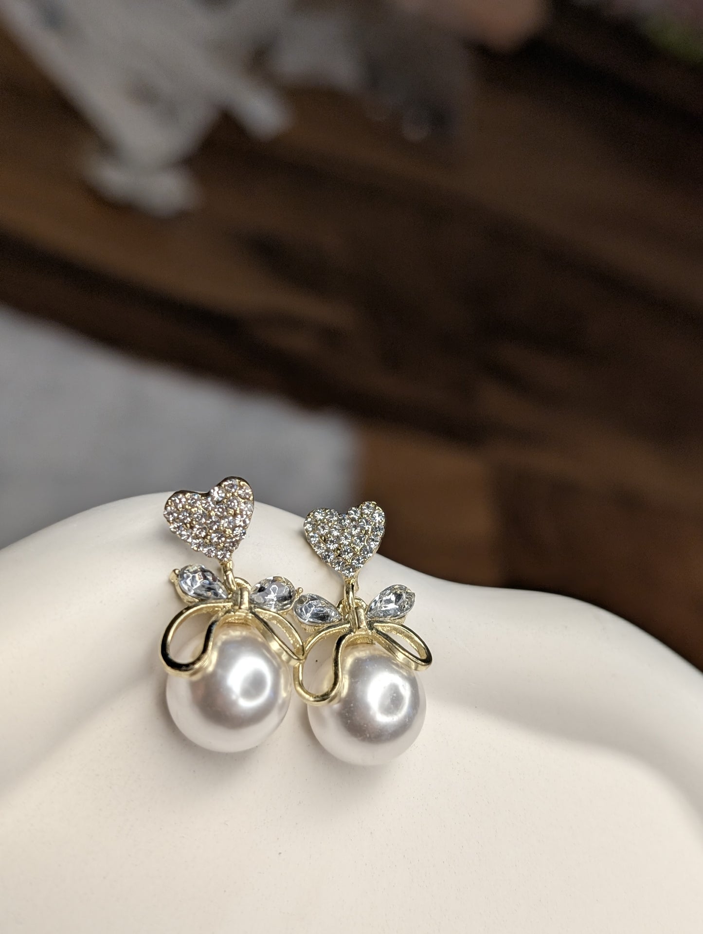 Korean Luxury Heart Pearl Earrings