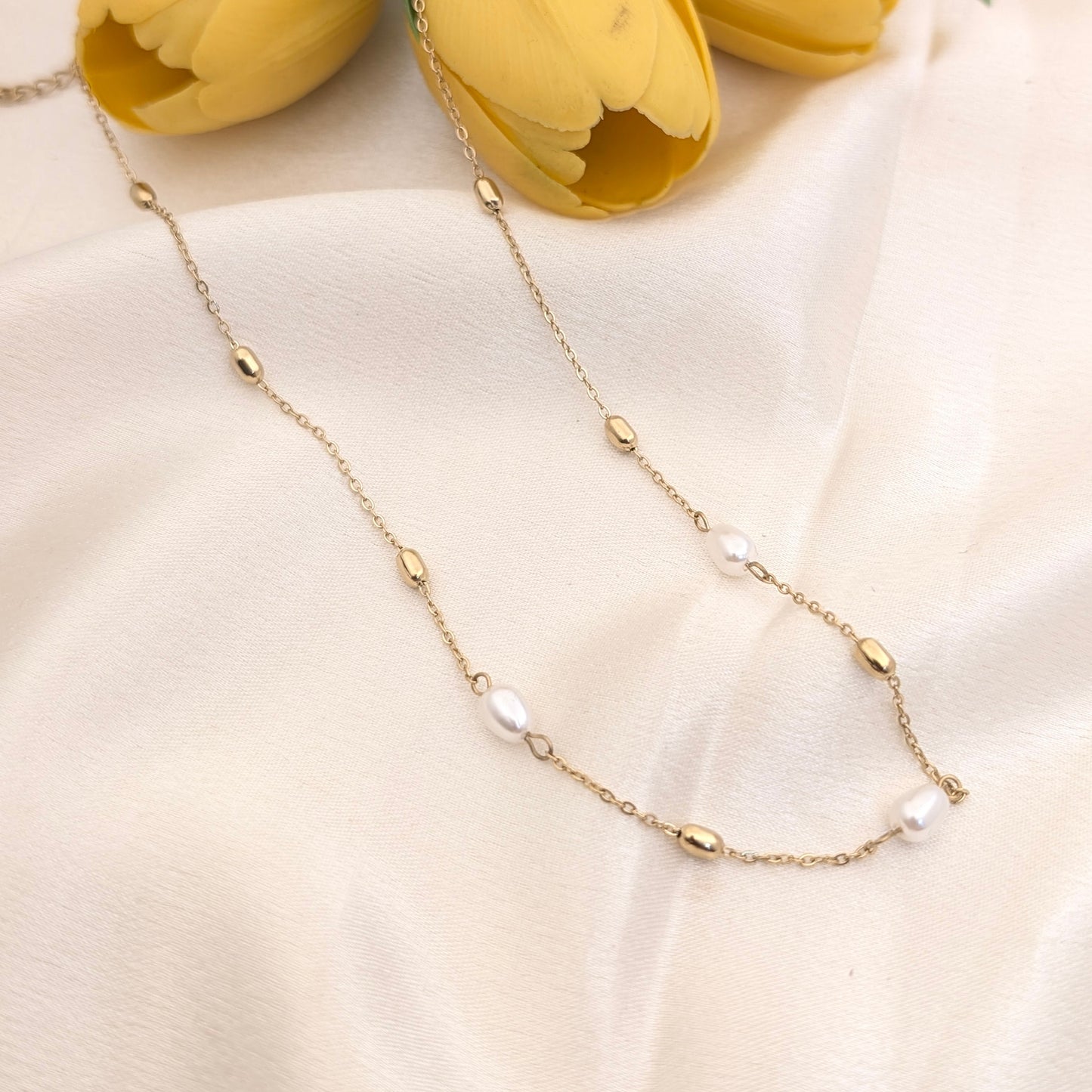 Pearl dainty chain