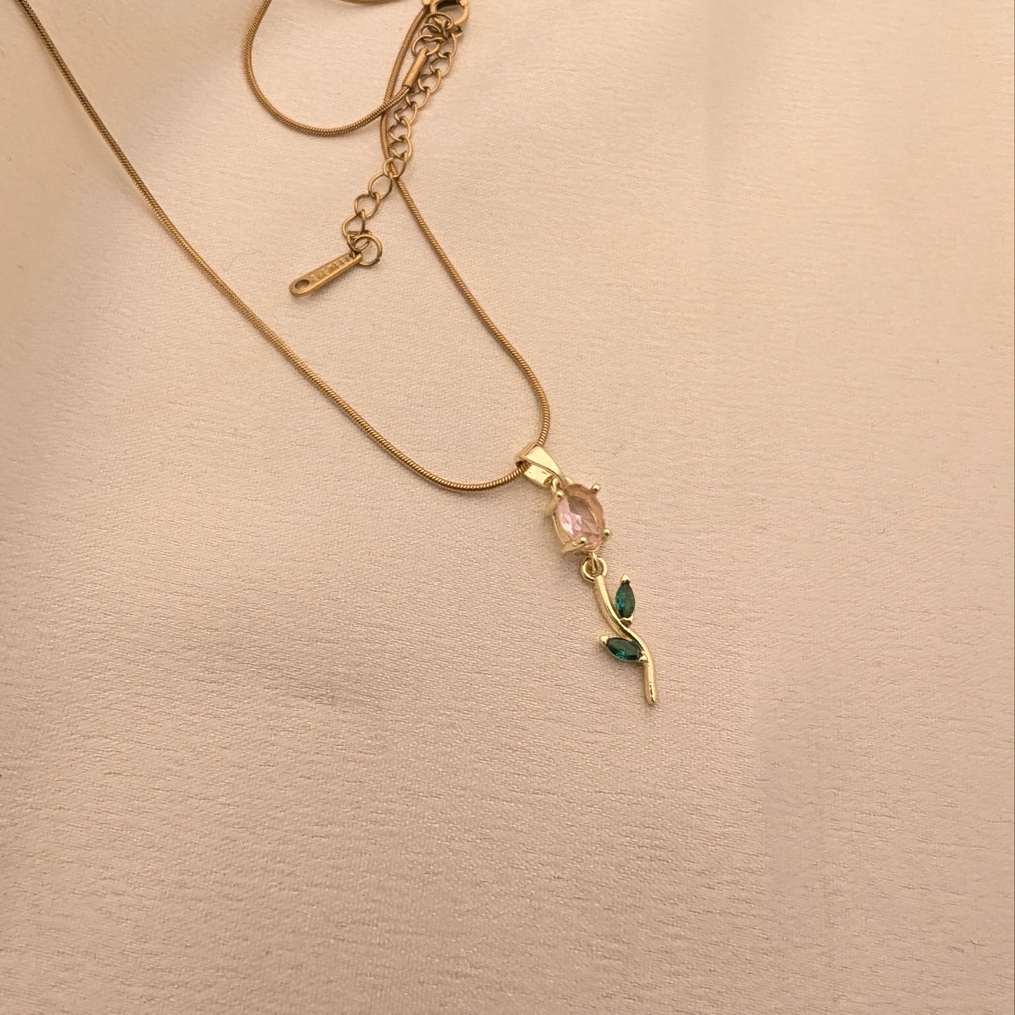 Tulip Pendant Chain