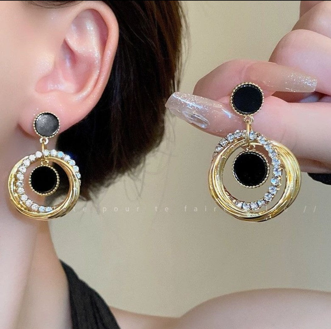 Multi layered circle drop black hoop earrings