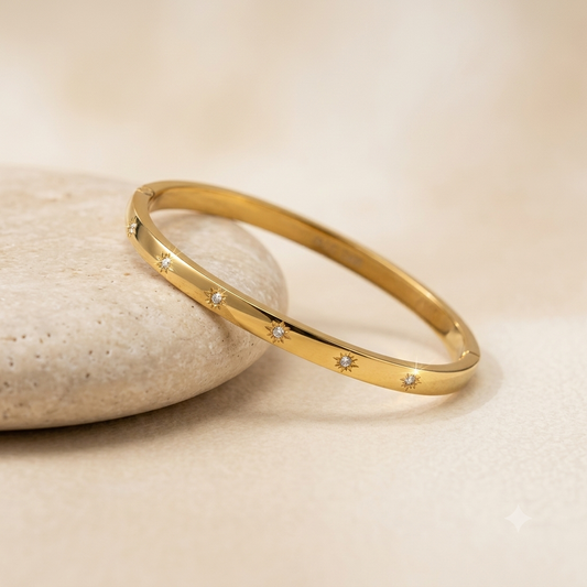 Star-Shaped Diamond Accent Kada