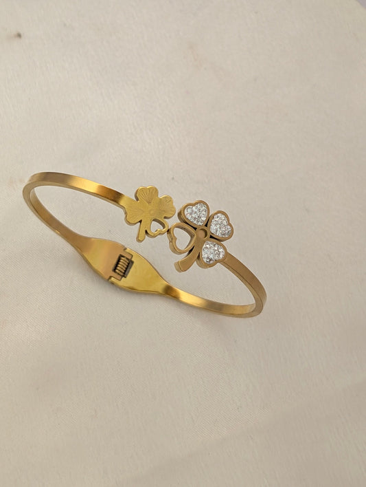Antitarnish simple flower kada
